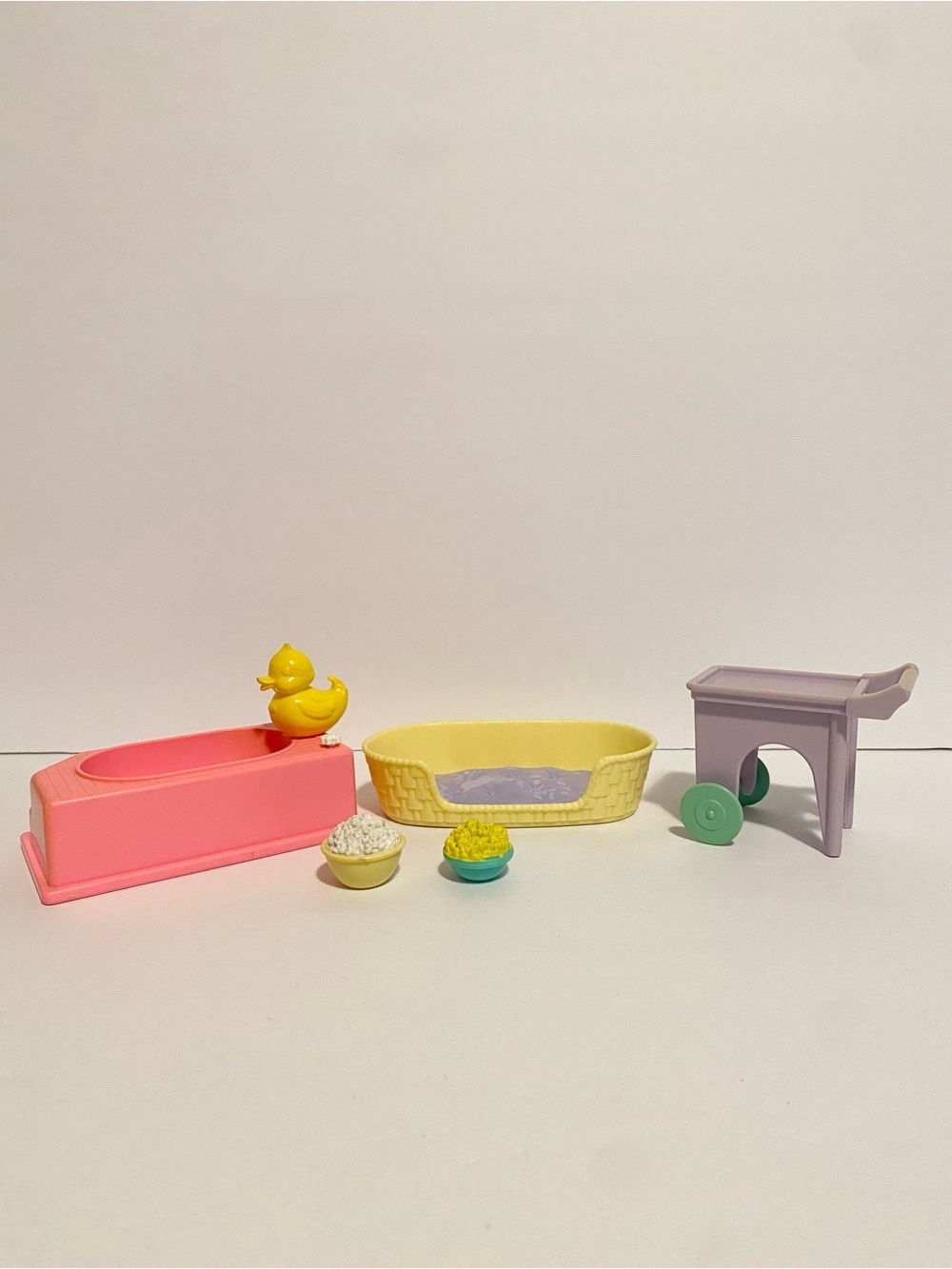 Vintage 1990s Dollhouse Furniture Barbie Bathtub Duck Food Kenner Pet Bed Lot
